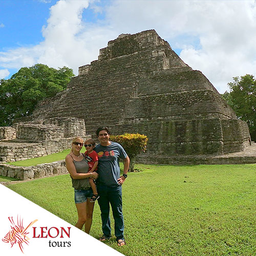 Excursion Bacalar lagoon boat tour and Mayan ruins Chacchoben