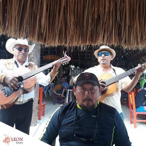 Mariachis auf der Cozumel Bar Hop Tour